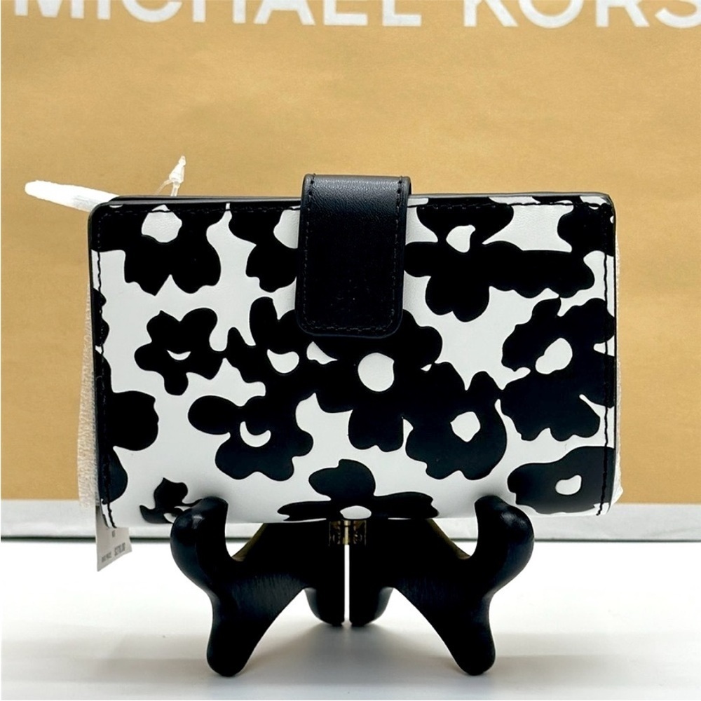 MICHAEL Michael Kors Black and White Floral Clutch - Picture 4 of 16